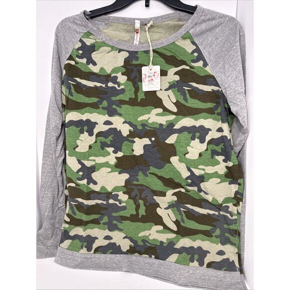 Camo Tops - Poof Camo Raglan Shirt Womens Medium Long Sleeve Green Gray NWT